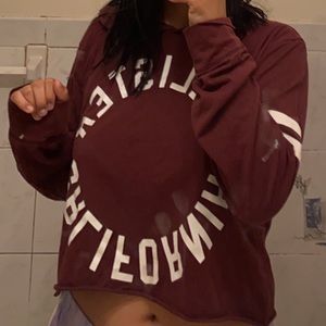 hollister graphic tee